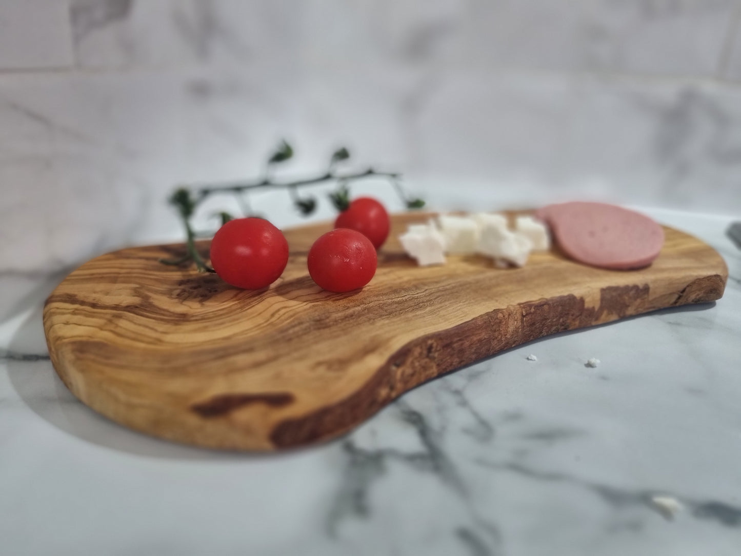 Handcrafted Olive Wood Oval Serving and Cutting Board – Perfect for Cheese, Meat, or Culinary Display